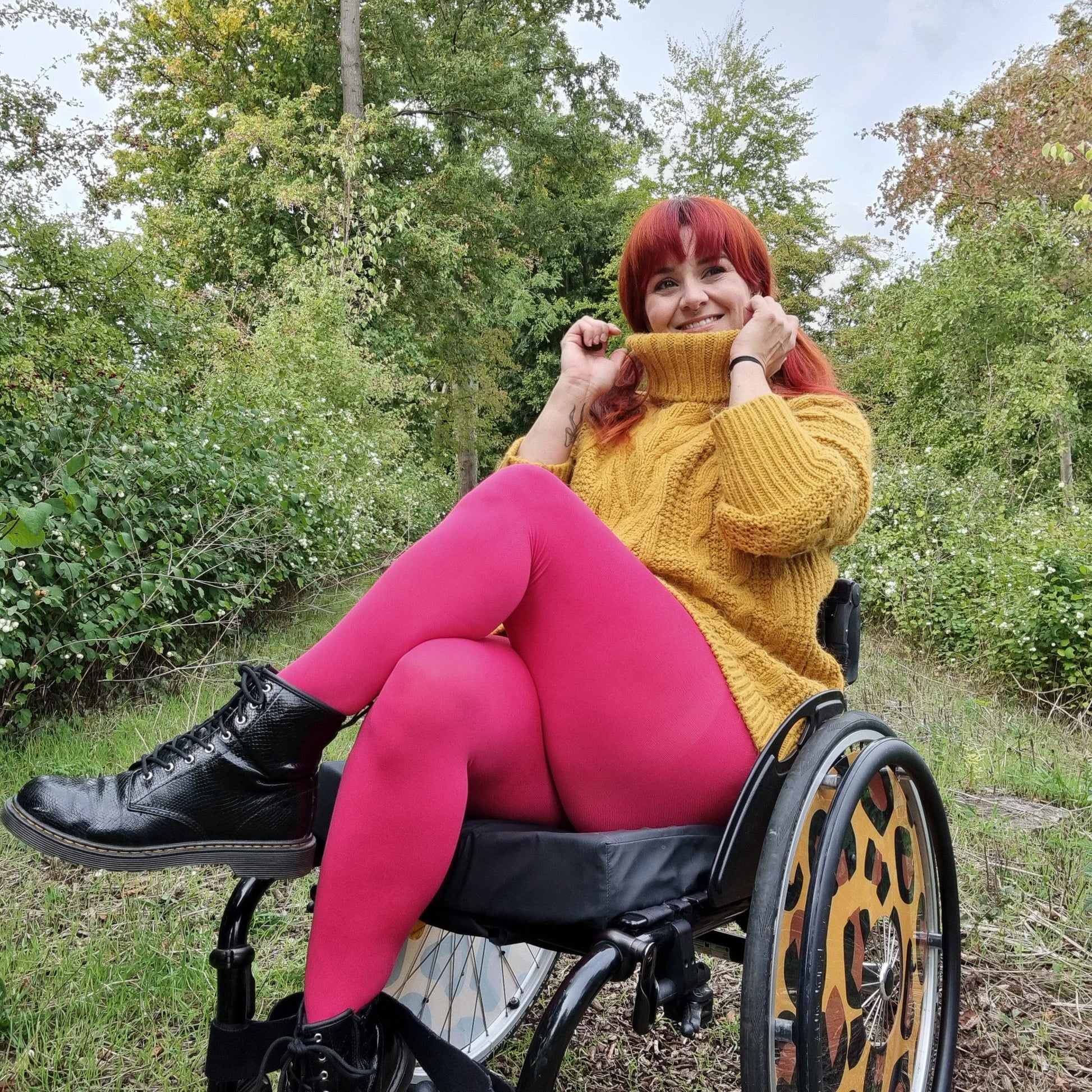120 Denier Tights - Pomegranate - Snag