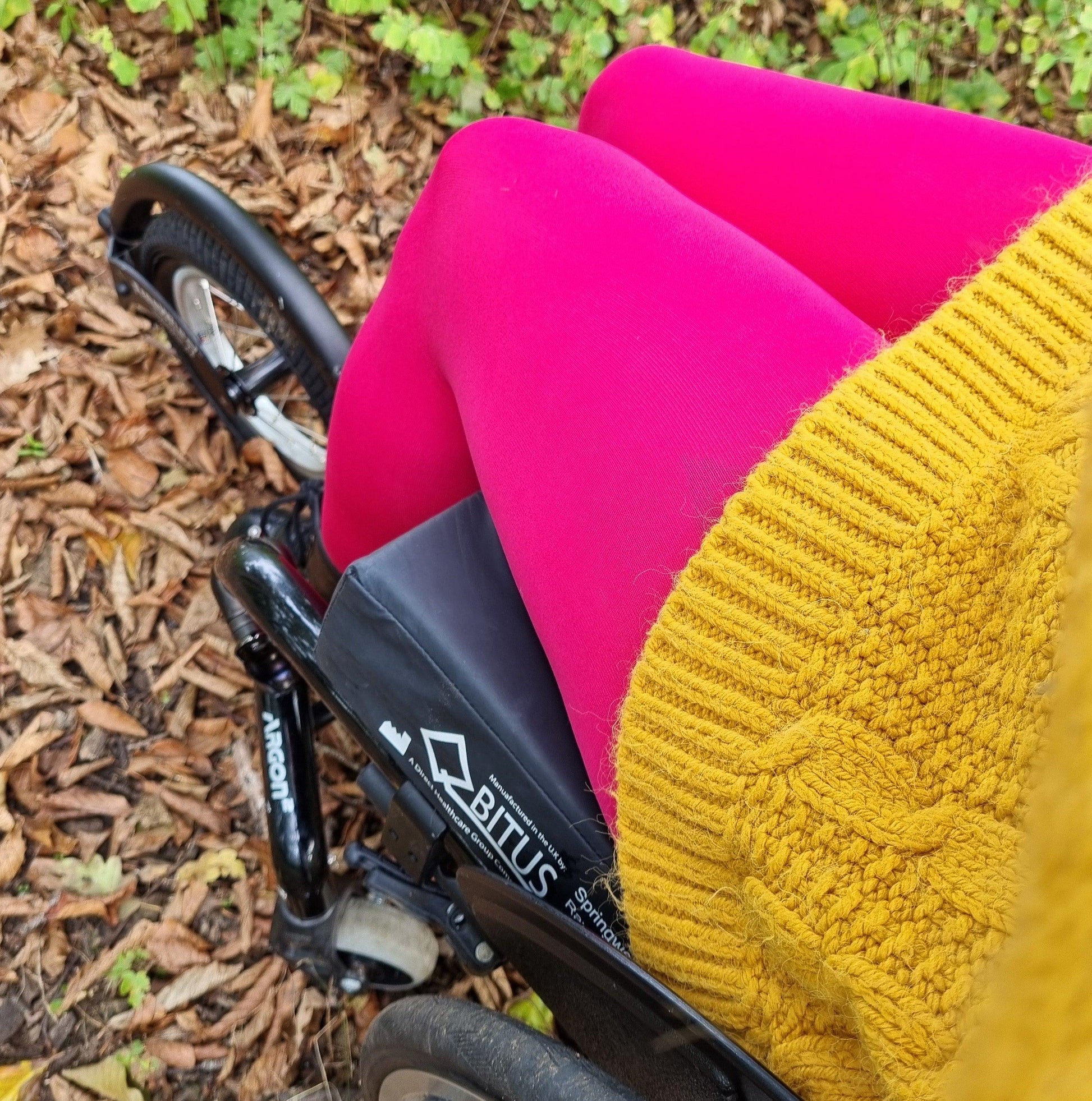 120 Denier Tights - Pomegranate - Snag