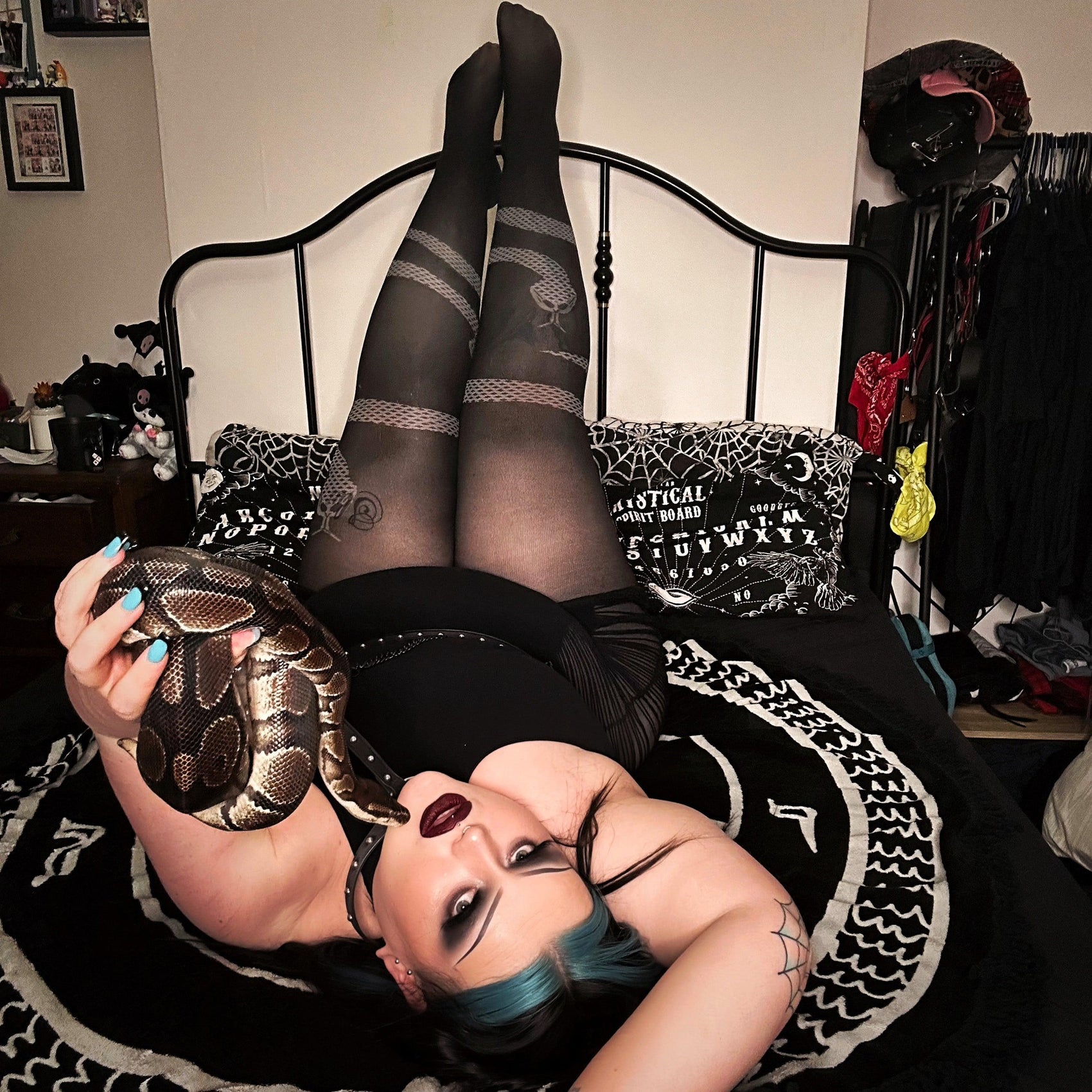 Slither In