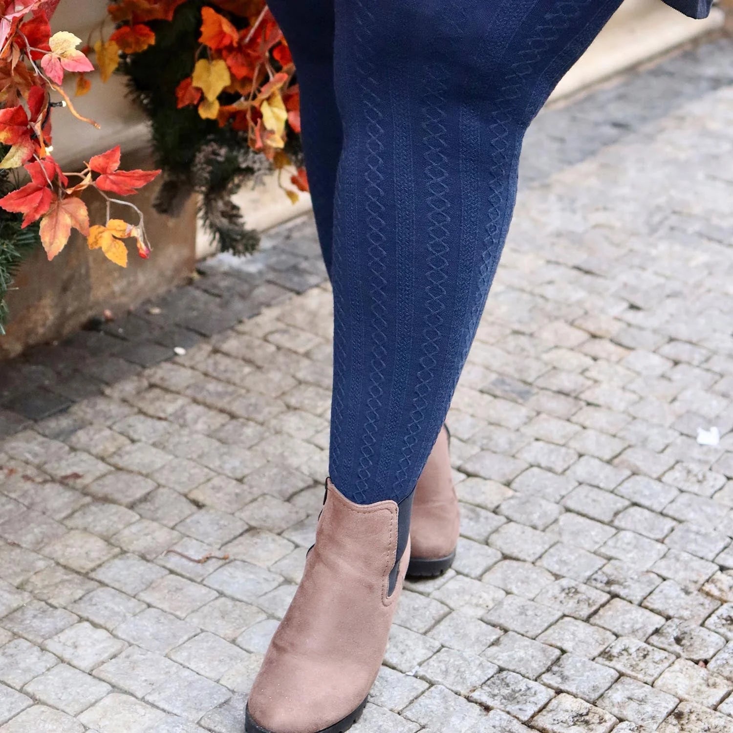 Grannies Cable Knit Wool Tights (V2) - Navy