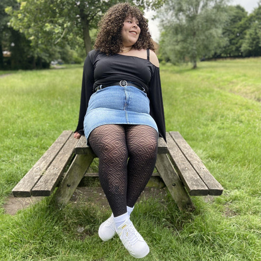 Lace Tights - Diamond Age - Snag